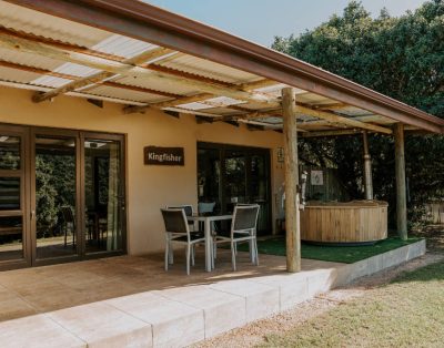 Kingfisher Chalet | Family Forest Escape with Private Hot Tub & Braai Area